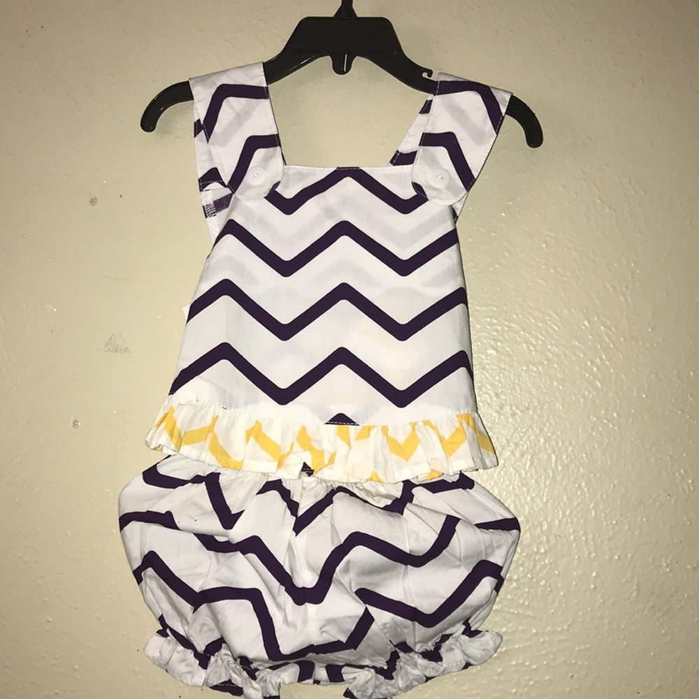 Frumpy Rumps,white striped ruffled dress.